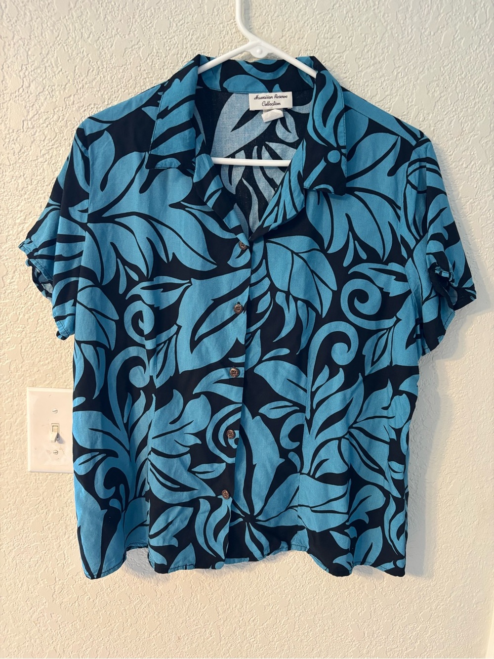 VTG Hawaiian Reserve Collection Shirt 100% Rayon Blue Black Tropical Leaf XL